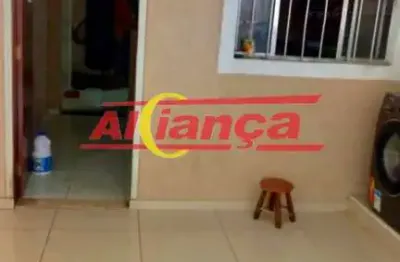 Charmosa casa térrea mobiliada de 125m² com suíte e acabamentos de luxo - pronta para morar