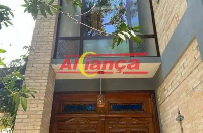 Sobrado em arujazinho iii, 04 dorm, 04 suites, 07 vagas, 1064 metros