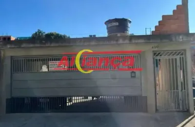 Casa térrea com 3 dorms com possibilidade e estrutura para contrução de mais uma casa