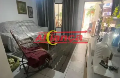 Sobrado com 2 quartos, 1 banheiro, 1 sala, 1 vaga para carro. jardim américa - guarulhos - sp