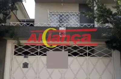 Sobrado individual com 3 dormitórios sendo 3 suítes de 300 mtrs gopouva  cozinha americana escritóri
