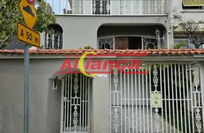 Sobrado na agua fria, com piscina, ótimo negócio para moradia escritório ou clínica