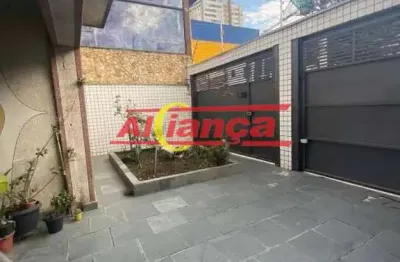 Casa térrea no tatuapé: 3 dormitórios, 1 suíte, 5 vagas e quintal. próxima ao metrô e parques!