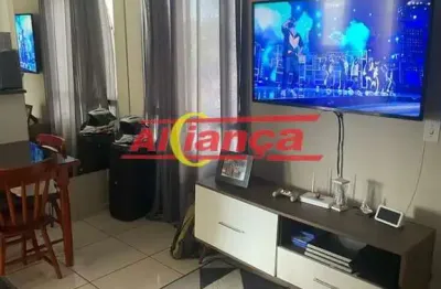 Apto de 02 dorm, 01 43 metros , local com total infra de comércio e transportes