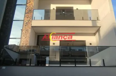 Sobrado novo, 4 quartos (1 suíte com closet e sacada), 6 vagas, piscina, churrasqueira, carmela 3