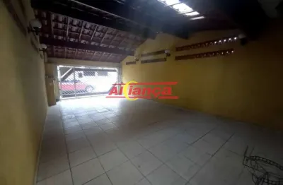 Sobrado 300m²  à venda,  com 3 dormitórios sendo1 suíte;  4 vagas; salão de festas no bom clima