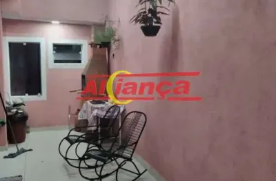 Sobrado à venda com 179m², 3 quartos, sendo 3 suítes e 2 vagas na vila augusta