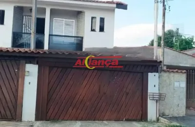 Sobrado 3 quartos sendo 1 suíte e 2 vagas - 93m² no jardim vila galvão