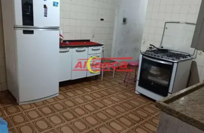 Sobrado com 03 quartos, sala , cozinha, 03 vagas de garagem cobertas, cpróximo ao sesi jd. adriana.