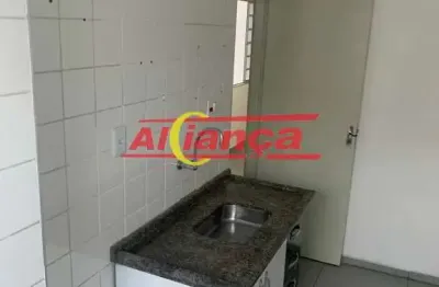 Apartamento 02 dormitórios, reformado e pronto para morar