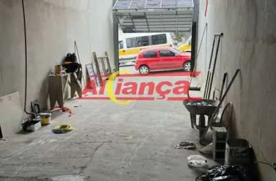 Salão comercial com 4 apartamentos residenciais, 250 m² (bom p/ renda) - jd.adriana - guarulhos-sp.