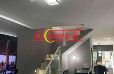 Sobrado a venda 160m², 3 dormitórios, 4 vagas e área gourmet com churrasqueira