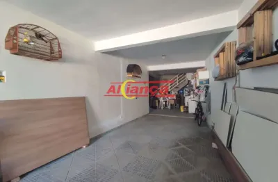 Sobrado com 3 casas e salão comercial à venda no cidade jardim cumbica