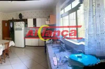 Sobrado com 3 dormitorios prox ao shopping internacional