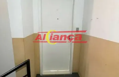 Apartamento 40m² com 2 dormitórios e vaga - pronto para morar