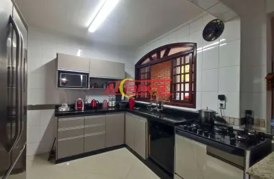 Casa térrea 220m², com 3 quartos e 1 suíte à venda na vila augusta