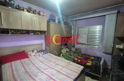 Casa com 3 residencias + 1 salao comercial - 5 quartos - 4 vagas