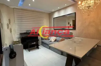 Lindo Sobrado em condomínio, com excelente acabamento e móveis planejados!!