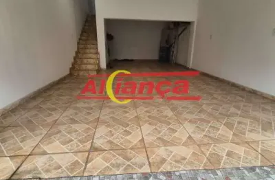 CASA ASSOBRADADA , COM 3 QUAETOS, SENDO 1 SUITE 3 VAGAS  JARDIM OLIVEIRA l
