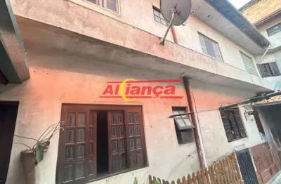 Sobrado à Venda em Guarulhos  3 Quartos, 3 Vagas, Quintal Grande, Churrasqueira