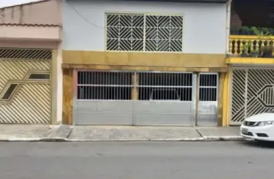 Ótimo imóvel para 2 familias m ou clinica ou escritorio, local exelente  700 mil