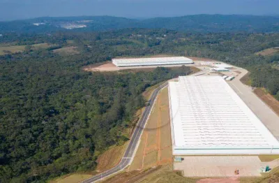 Galpão para alugar, 8369 m² por r$ 248.980,72/mês - aldeinha - itapecerica da serra/sp