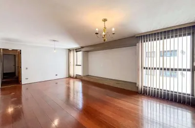 Apartamento à Venda – 120m² • 3 Dormitórios (1 Suíte) • 1 Vaga • Padrão Jorge Bonfim – Centro, Santo André/SP