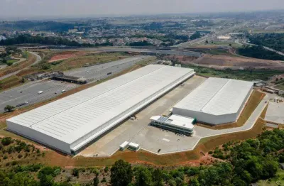 Barracão / Galpão / Depósito para alugar na Estrada Adília Barbosa Neves, Centro Industrial de Arujá, Arujá