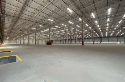 Galpão com 6.467m² em condomínio logístico para locação em mauá.