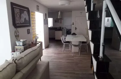 Sobrado espaçoso de 194 m², confortável e com acabamento impecável!