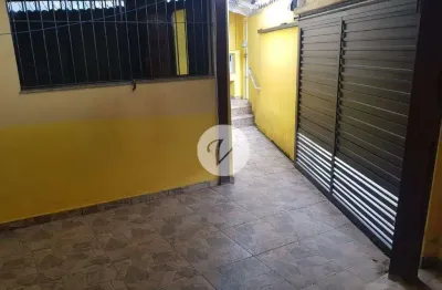 Sobrado de 110 m² com 2 dormitórios localizado a um Quarteirão da Rua Marina- Campestre
