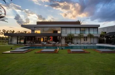 Casa em condomínio fechado com 5 quartos à venda na praça china, 648, tamboré, santana de parnaíba por r$ 55.000.000