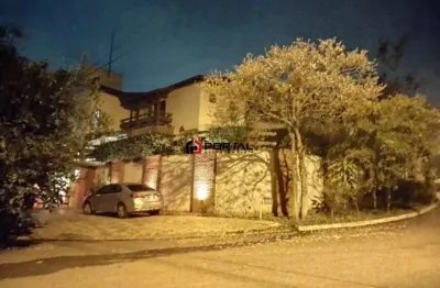 Casa em condomínio fechado com 4 quartos à venda na avenida estácio de sá, 1756, granja viana, cotia por r$ 1.980.000