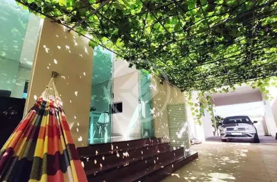 Casa com 5 quartos à venda na Rua Alaor Mendonça, 18, Vila Rosa, Goiânia