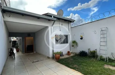 Casa com 3 quartos à venda na São Luiz, 11, Moinho dos Ventos, Goiânia