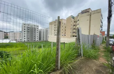 Terreno de 699 m² próximo ao hospital escola - bairro santa catarina