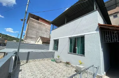 Casa com 3 quartos à venda na Avenida Olavo Bilac, Cerâmica, Juiz de Fora