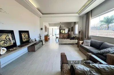 Casa com 4 quartos à venda na Rua João Tardio, Bom Clima, Juiz de Fora