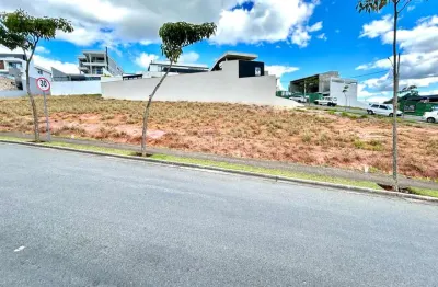 Terreno em condomínio fechado à venda na Rua Ursa Maior, Salvaterra, Juiz de Fora