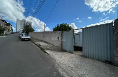 Terreno com 750 m² com grande potencial construtivo no bairro marilândia