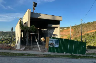 Belíssima casa com 3 suítes em condomínio fechado próximo a represa do são pedro