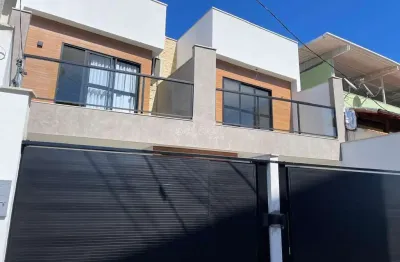 Casa com 3 quartos à venda na Rua Aristóteles Braga, São Pedro, Juiz de Fora