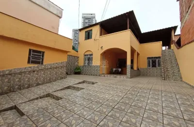 Casa com 3 quartos à venda na Rua Professora Elmaia Vaz, Teixeiras, Juiz de Fora