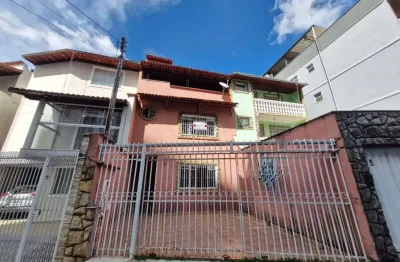 Casa com 3 quartos à venda na Rua Francisco Vaz de Magalhães, Cascatinha, Juiz de Fora