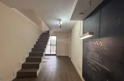 Cobertura com 2 quartos para alugar na Rua Benjamim Guimarães, Democrata, Juiz de Fora