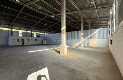 Terreno com área total de 20.000m² e 4021 m² de construção entre 5 galpões e salas