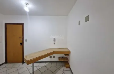 Sala comercial para alugar na Rua Santo Antônio, Centro, Juiz de Fora