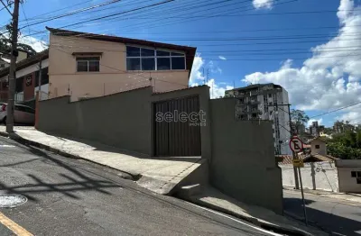 Casa com 5 quartos à venda na Rua Olímpio Reis, Santa Helena, Juiz de Fora