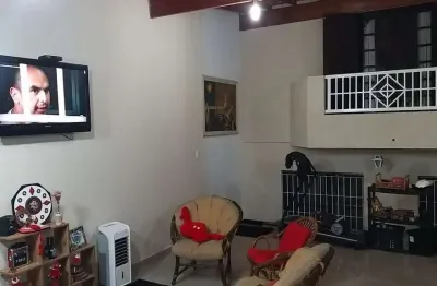 Casa com 2 quartos à venda na Rua Dorezópolis, 173, Jardim Santa Clara, Guarulhos