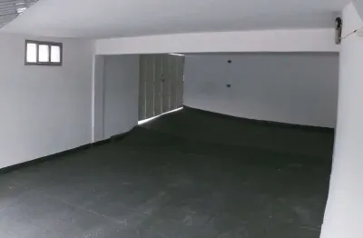 Casa à venda na Avenida João Bernardo Medeiros, 74, Jardim Bom Clima, Guarulhos
